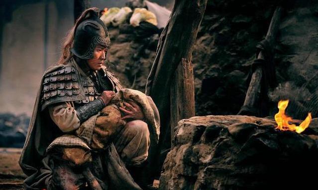 长坂坡之战中拦住曹操的不是赵云,也不是张飞?