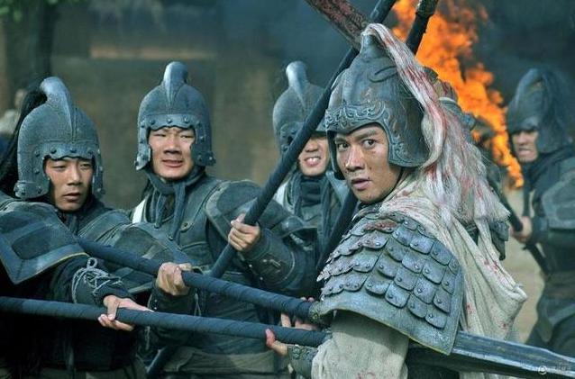 长坂坡之战中拦住曹操的不是赵云,也不是张飞?