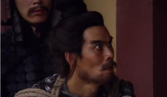 爱才、善用降将的曹操,他为何要杀掉主动归降的吕布呢?