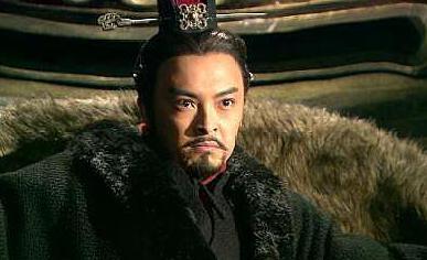 北伐义渠，南平巴蜀，东破合纵，南取商於！是谁如此功勋卓越