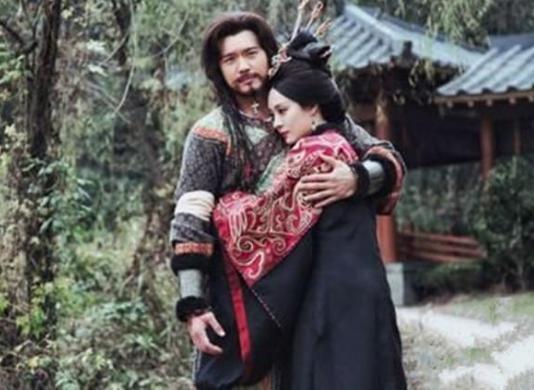 秦始皇身边两个最重要的女性，除了他母亲还有个是谁