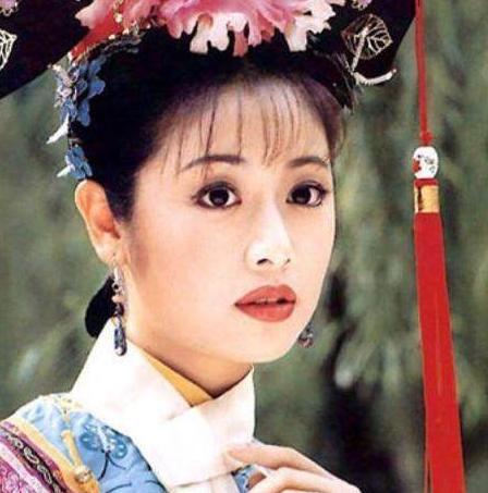 清朝时期的格格和公主有什么区别 谁的权力更大一些呢