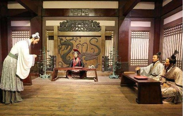 易牙杀死亲子只因了一句玩笑话,到底是本性恶毒还是无奈之选?