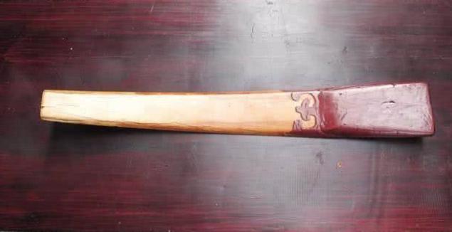 古代大臣上朝时手里拿的板子是什么