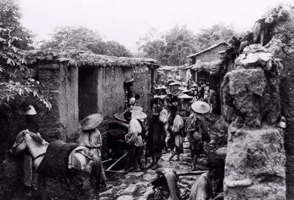 蚁光炎：从干苦力到亿万家产，抗日时期捐出5个亿