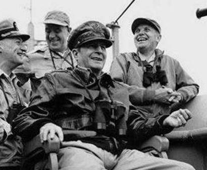 麦克阿瑟到底在日本做了什么 离开的时候竟然让日本人依依不舍呢