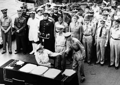 麦克阿瑟到底在日本做了什么 离开的时候竟然让日本人依依不舍呢