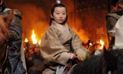 李郭之乱后刘协逃出长安，身边带了什么人物