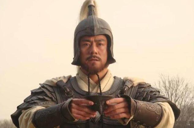 甘宁轻而易举就拿下曹洪,为何马超五十回合都赢不了他?