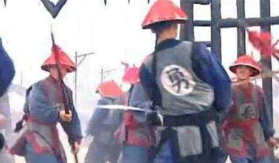 清朝衣服上的“兵”与“勇”有区别吗