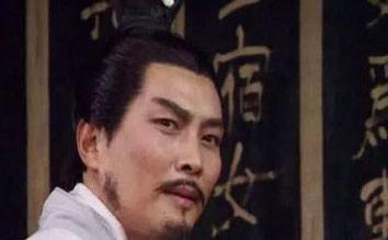 诸葛亮究竟是忠臣还是权臣