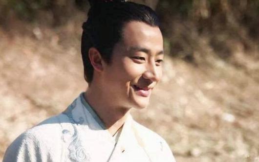 芈月死前要求男宠陪葬，男宠因朋友的一段话得救