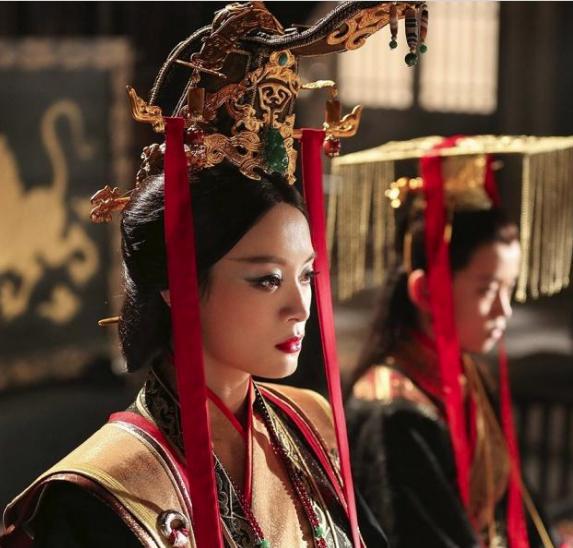 芈月死前要求男宠陪葬，男宠因朋友的一段话得救