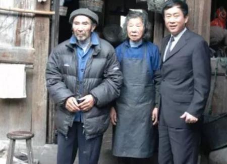 当过逃兵的他，为何91岁拿出一张“破纸”，让人肃然起敬