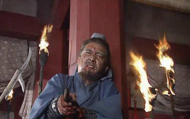 三国顶级战将,无可奈何向手下败将投降,最后被剖腹分尸?