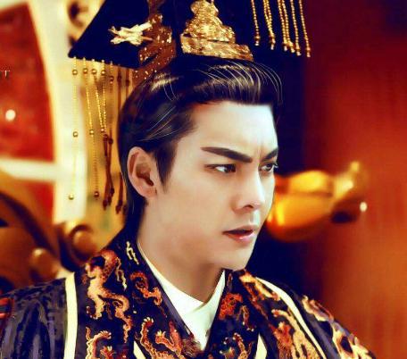 日本的帝王之道与中国有何不同