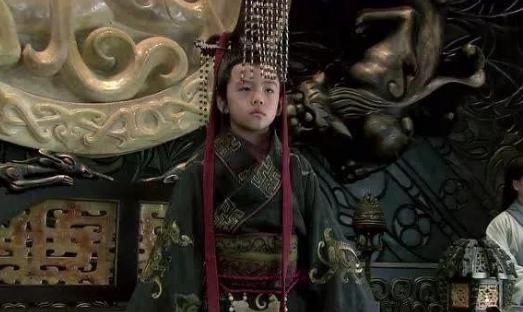 曹操挟天子令诸侯,为何反被汉献帝利用