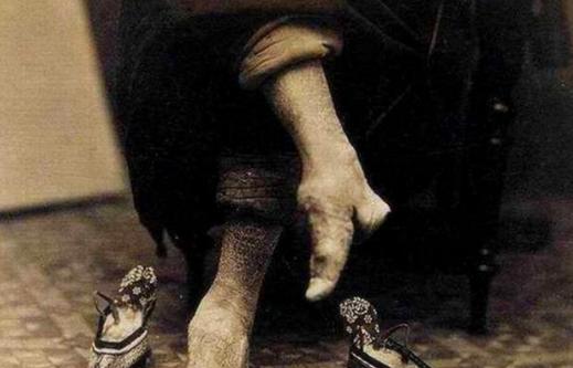 中国真的是从清朝开始落后于世界的吗