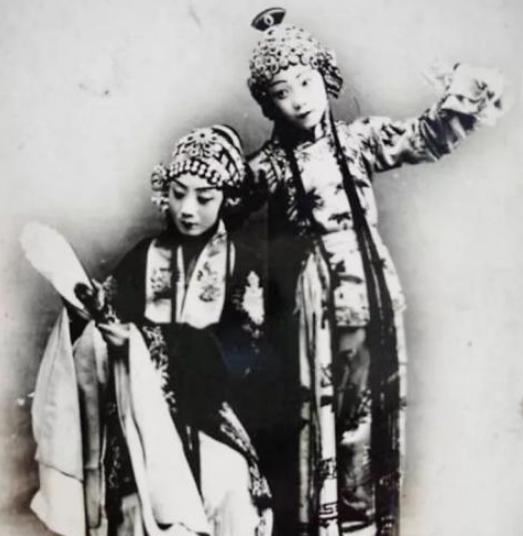 民国两大狂士,爱好以诗求爱的撩妹术