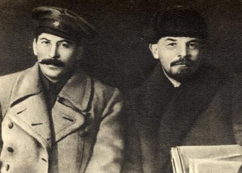 记载列宁对托洛茨基的评价是什么样的 流亡期间写出的著作分别有哪些