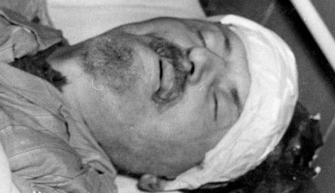 记载列宁对托洛茨基的评价是什么样的 流亡期间写出的著作分别有哪些