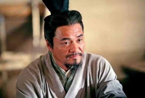 懂得示弱是生存下去的高级谋略！刘备的隐忍成长奋斗史！