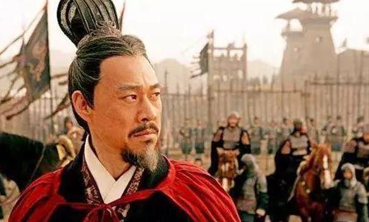 懂得示弱是生存下去的高级谋略！刘备的隐忍成长奋斗史！