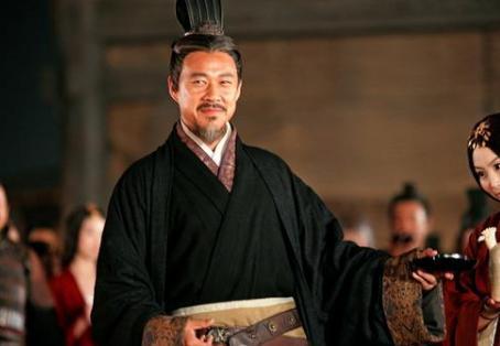 懂得示弱是生存下去的高级谋略！刘备的隐忍成长奋斗史！