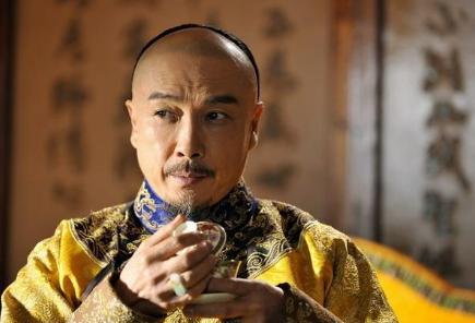 乾隆到底有什么过人之处 为何康熙会如此喜欢这个孙子呢