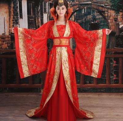 古代女子穿的很宽大还很长的衣服 难道就不怕托在地上弄脏吗