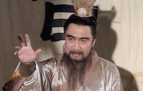 同样是“挟天子令诸侯”，曹操和董卓为何一个胜一个败