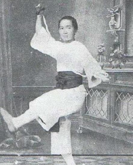 黄飞鸿的第四任妻子莫桂兰生平简介