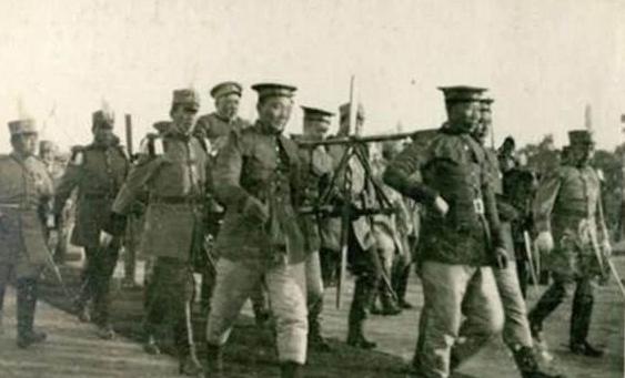 奕劻比和珅还要贪，他的下场是什么