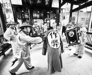 古代科举考试为了防止作弊 进入考场之前竟然要脱光衣服洗澡