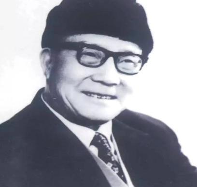 屈武是一个什么样的人 他的身份到底是多高