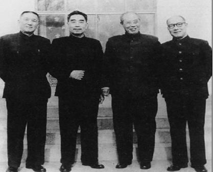 屈武是一个什么样的人 他的身份到底是多高