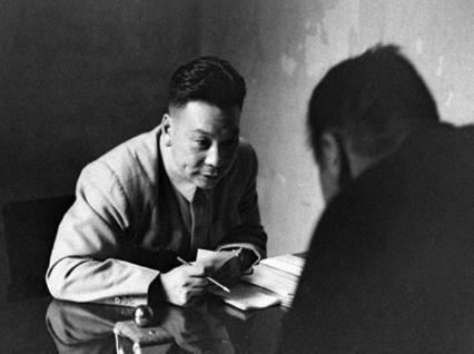 屈武是一个什么样的人 他的身份到底是多高