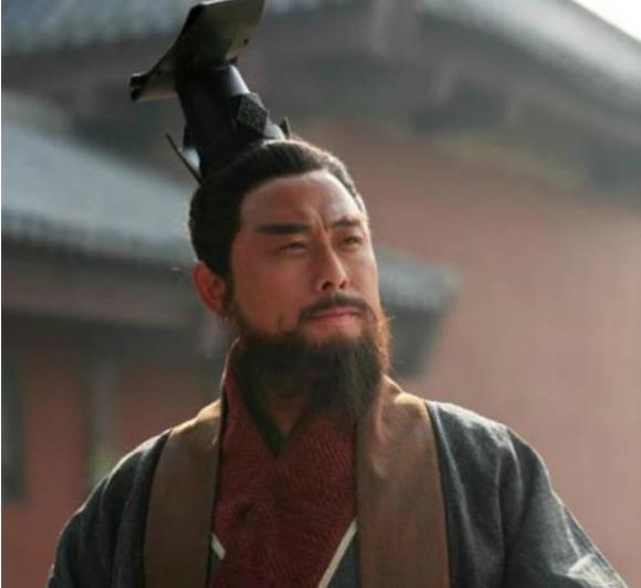 秦献公用了什么办法，传位秦孝公时让众人心服口服