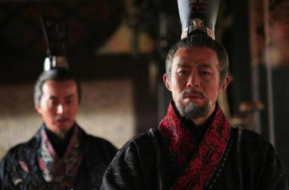 秦献公用了什么办法，传位秦孝公时让众人心服口服