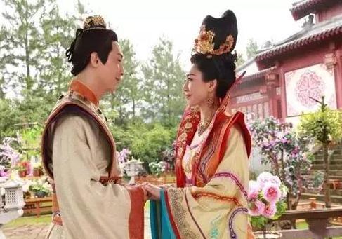 唐朝除了武则天,还有三位女人想当皇帝,却都被一人给收拾了?