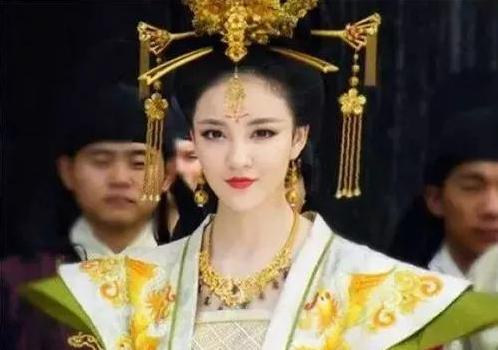 唐朝除了武则天,还有三位女人想当皇帝,却都被一人给收拾了?