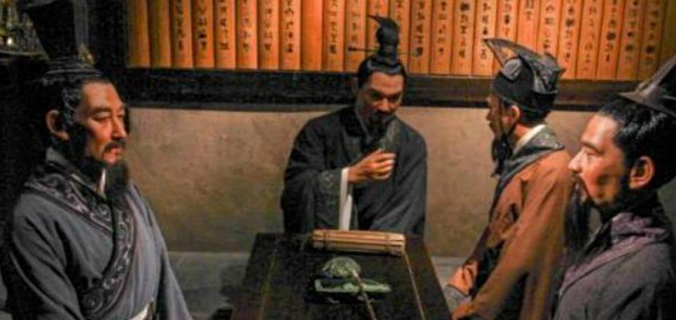 此人不用一兵一卒就,三年时间只买鹿,就将一个国家搞垮?