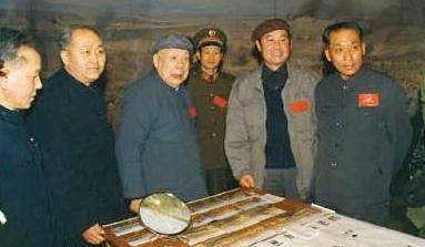 伍修权做出的贡献有哪些 早年的他都经历了哪些事情