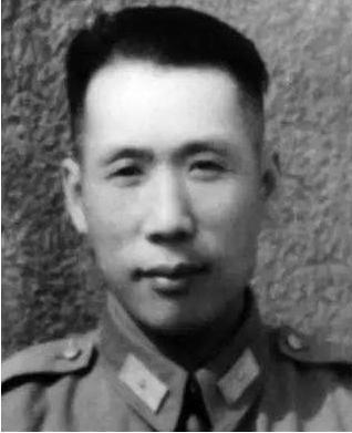 伍修权做出的贡献有哪些 早年的他都经历了哪些事情