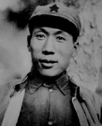 伍修权做出的贡献有哪些 早年的他都经历了哪些事情