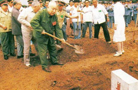 伍修权做出的贡献有哪些 早年的他都经历了哪些事情
