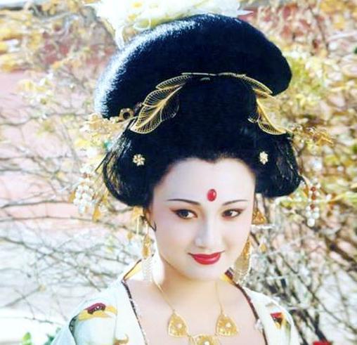 杨贵妃睡觉时有一坏习惯,普通人难以忍受,唐玄宗却很痴迷?