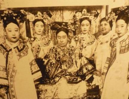 慈禧睡觉到底有多折磨人 一晚上下来宫女都受不了