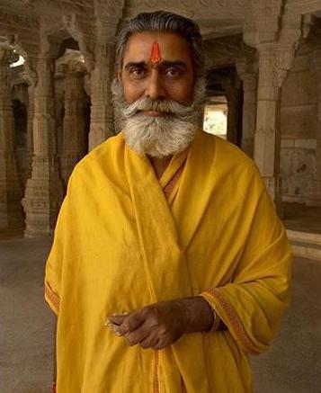 耆那教:印度传统宗教之一,该教徒的信仰是理性高于宗教