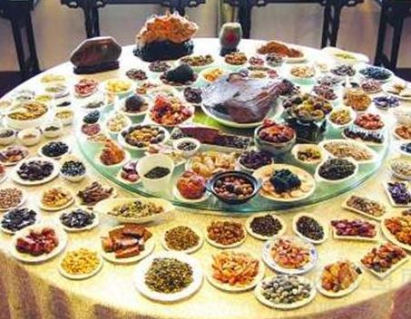 古代皇帝吃饭的排场有多大 一顿饭到底有多少菜呢